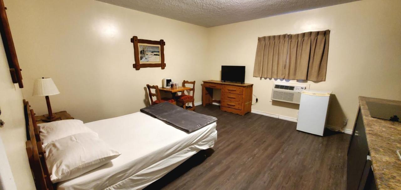 Agassiz Park Lodge - Under New Management McCreary Buitenkant foto