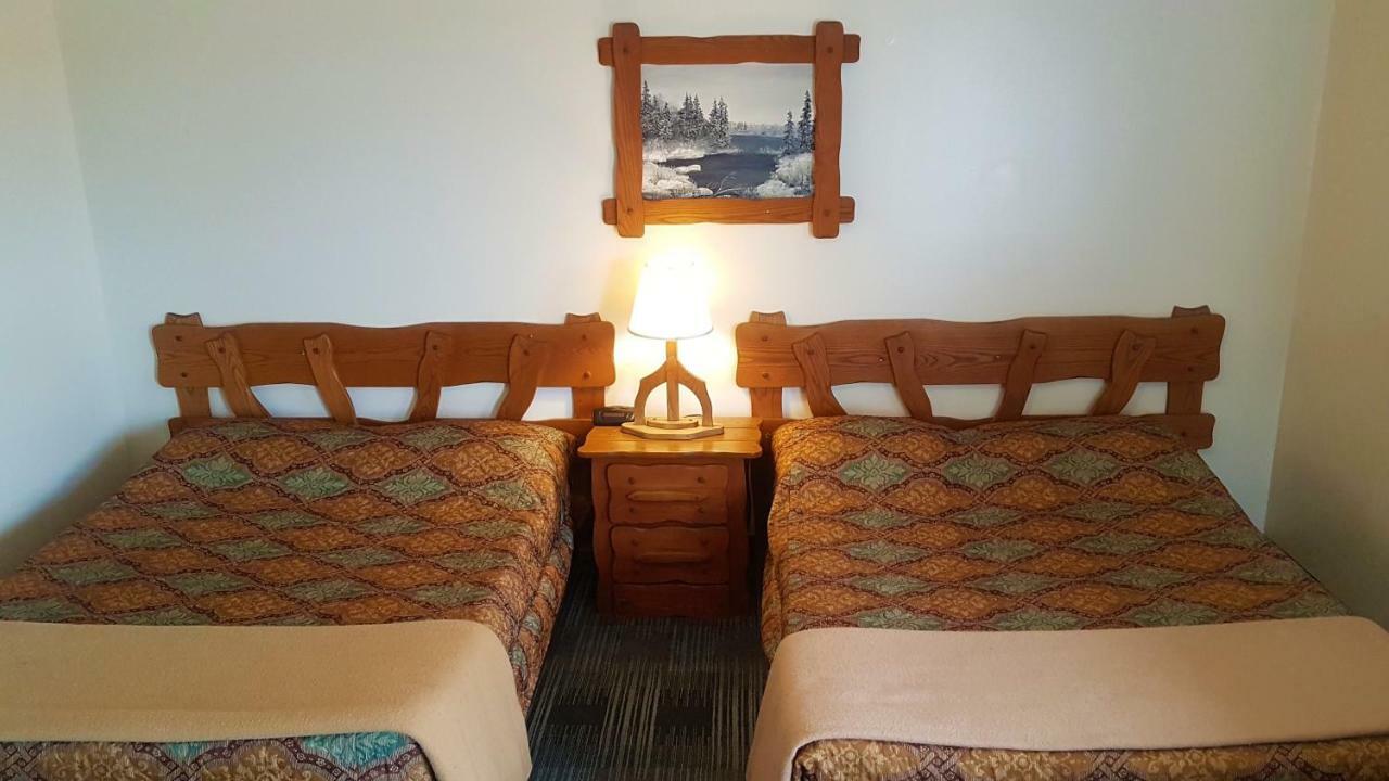 Agassiz Park Lodge - Under New Management McCreary Buitenkant foto
