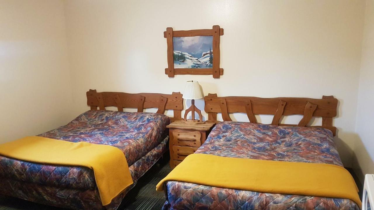 Agassiz Park Lodge - Under New Management McCreary Buitenkant foto