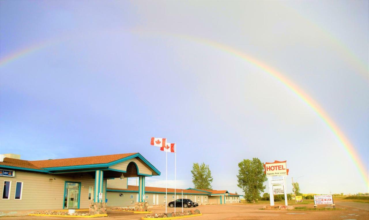 Agassiz Park Lodge - Under New Management McCreary Buitenkant foto